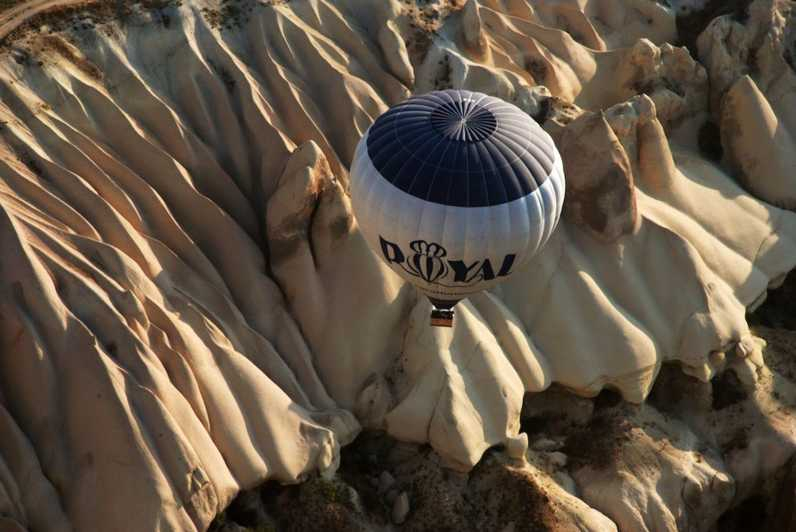 Capadocia: tour en globo aerostático Royal Queen al amanecer