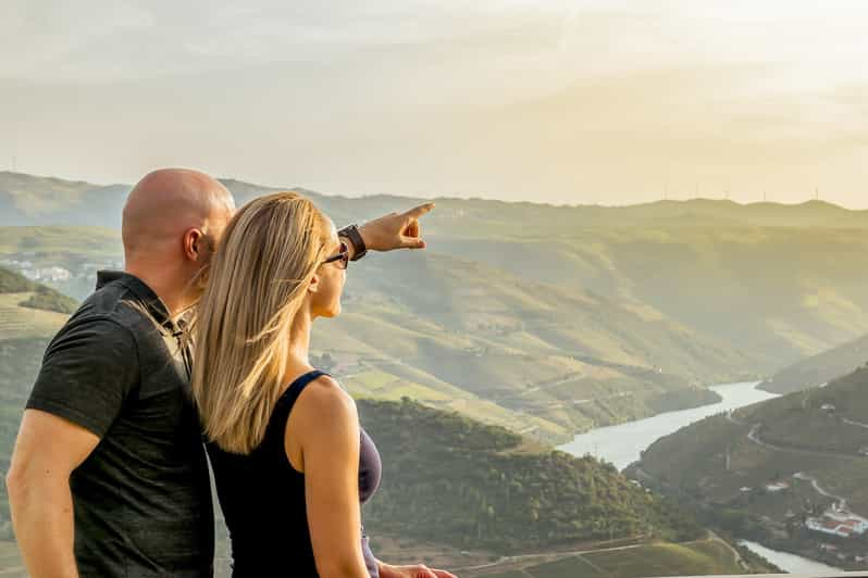 Oporto: Excursión por el Valle del Duero con Cata de Vinos, Crucero y Almuerzo