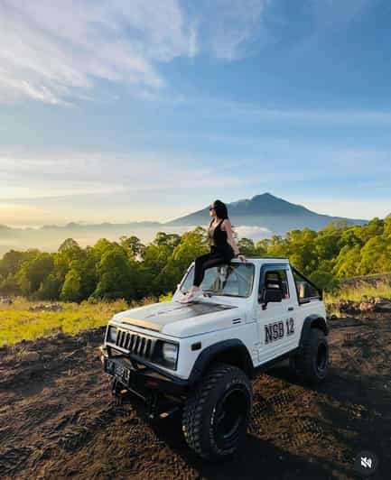 Ubud: Aventuras en Jeep al Amanecer del Monte Batur con manantial de agua caliente