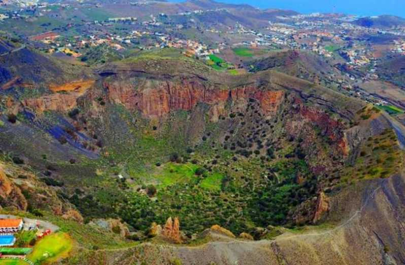 Las Palmas: Caldera de Bandama, Visita a Viñedos y Jardín Botánico