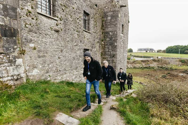 Desde Galway: Tour de un día completo por los Acantilados de Moher y el Burren