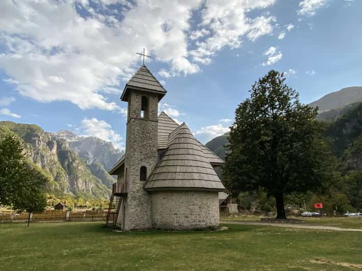 Desde Shkoder/Tirana: Excursión de un día a Theth y el Ojo Azul