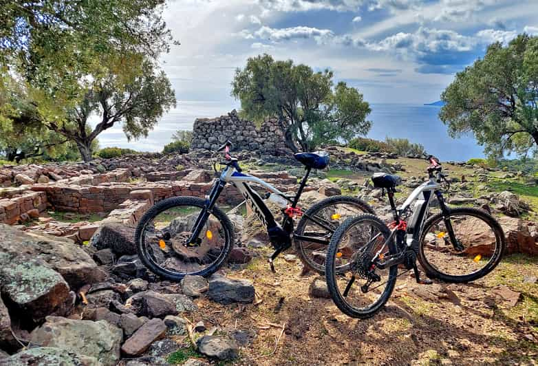 Excursión en e-bici por Cala Gonone y Dorgali