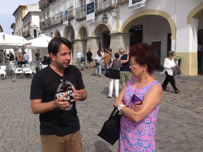 Évora: Tour privado con tickets de entrada a los principales monumentos