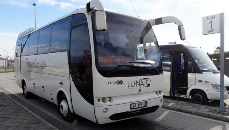 Aeropuerto de Tirana: Traslado en autobús desde/hasta Tirana Central