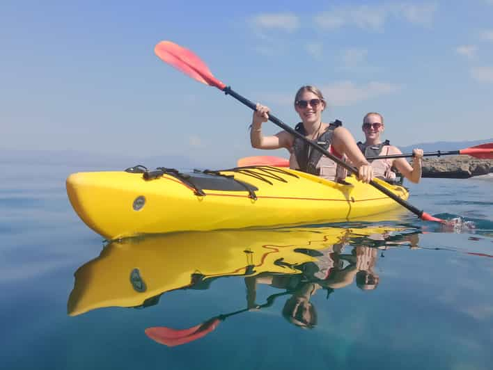 Kalamata: Excursión de un día en kayak de mar con almuerzo