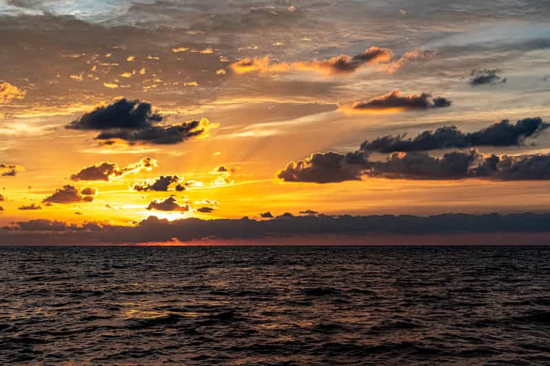 Isla de Ishigaki: El Mejor Crucero al Amanecer