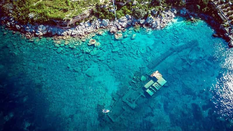 Makarska: Korcula, Isla de los Ciervos y Excursión en lancha rápida por los naufragios