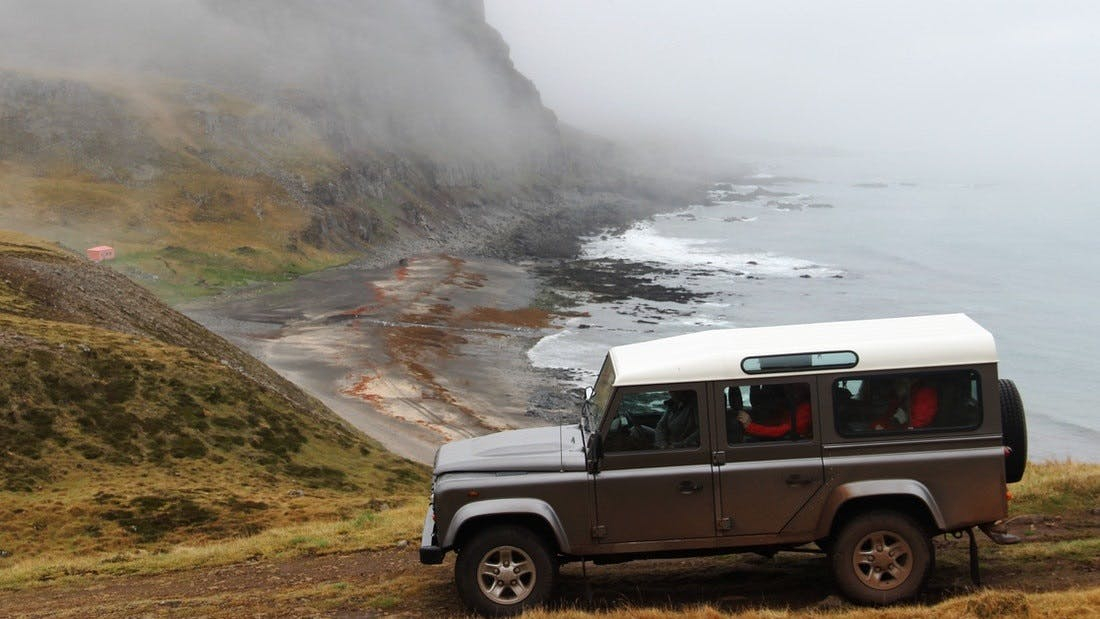 Experimente las perlas de los Westfjords en jeep