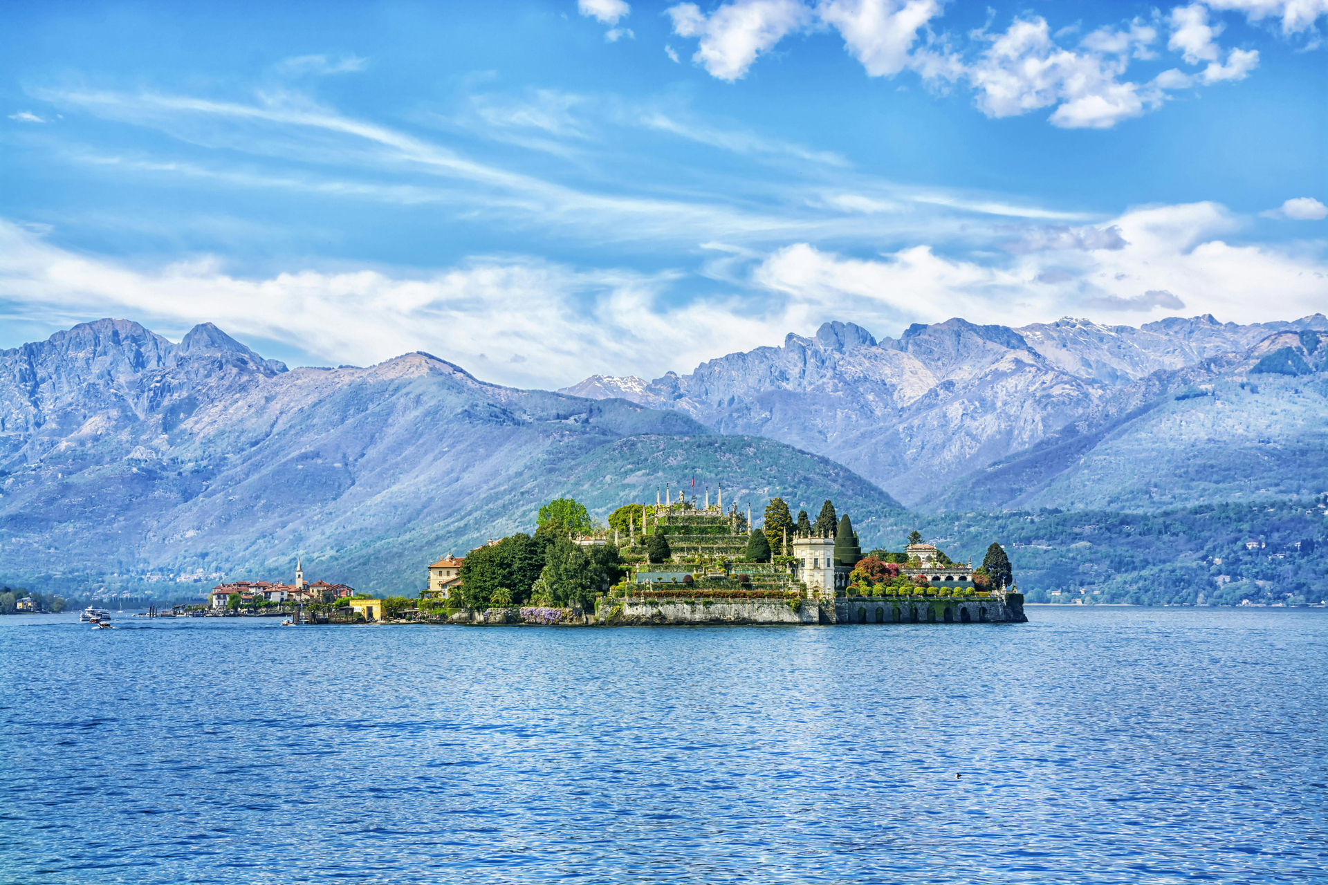 Crucero privado descubriendo las villas del lago Maggiore