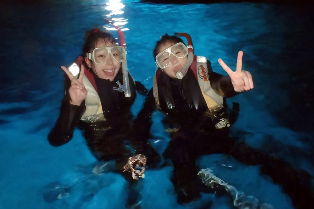 Tour de snorkel en la cueva azul