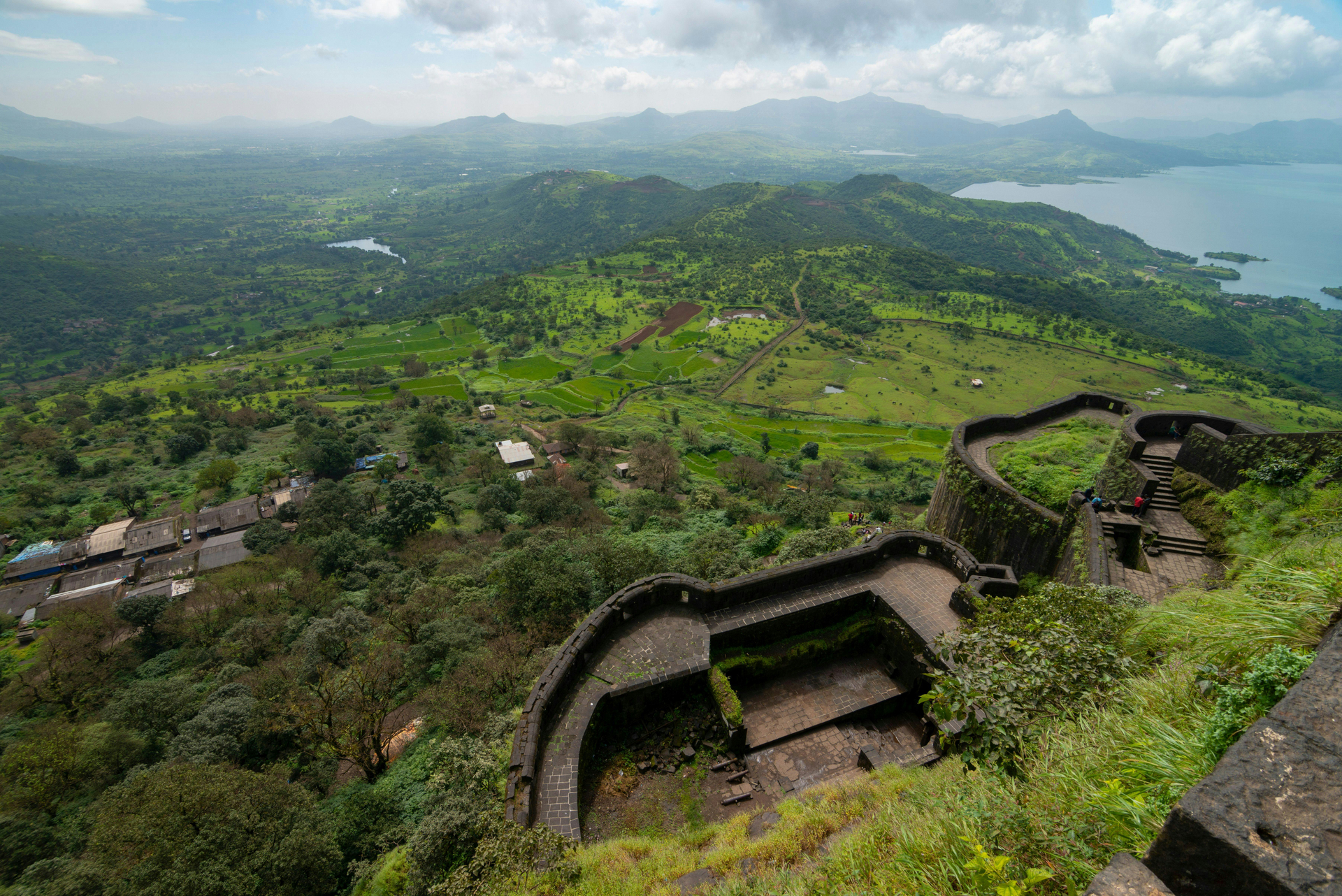 Recorrido histórico del fuerte de Lohagarh y la cueva de Bedse desde Pune
