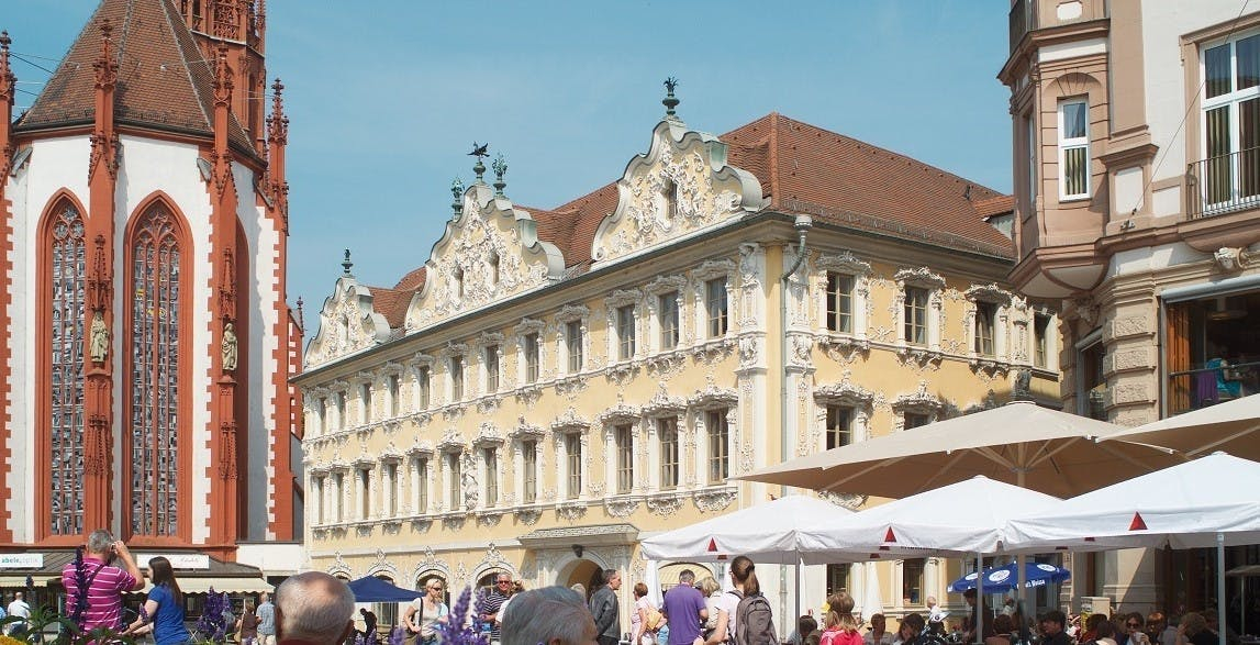 Visita guiada por la ciudad de Würzburg con vino local presente