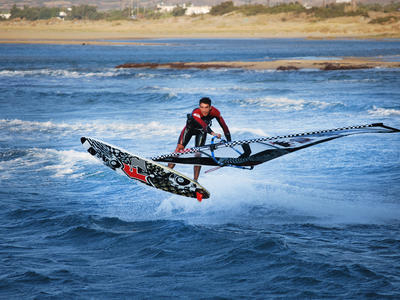 Clases de windsurf en Naxos