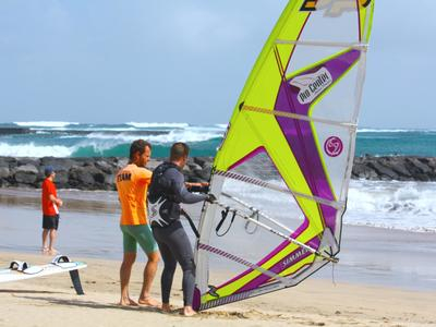 Curso de iniciación al windsurf en Las Cucharas, Costa Teguise