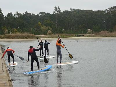 Clases de stand up paddle en el río Duero, Oporto