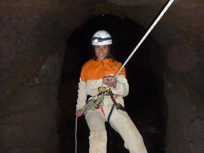 Excursión de espeleología en la Grotta dei Tre Livelli del Etna