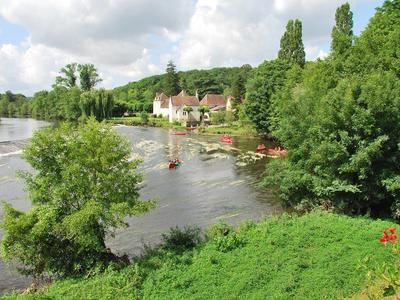 Alquiler de canoas y kayaks en el río Vienne, cerca de Poitiers