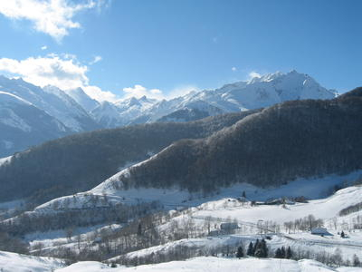 Excursión con raquetas de nieve en las crestas de Hautacam, cerca de Lourdes