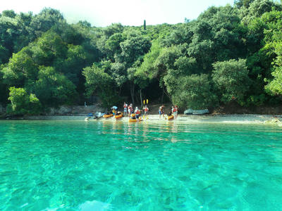 Excursión en kayak de mar a la isla de Meganisi, desde Nidri, Lefkada