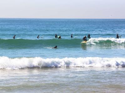Curso de surf cerca de Agadir, Marruecos