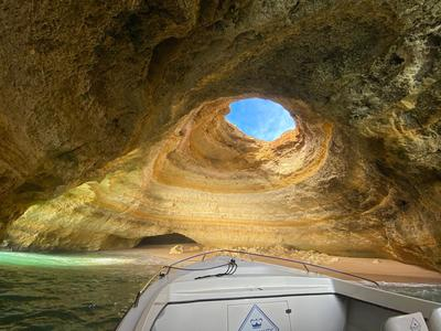 Excursión en barco por las grutas de Benagil desde Portimão