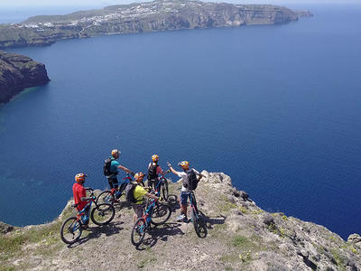 Vuelta a la isla de Santorini en bicicleta eléctrica, Grecia