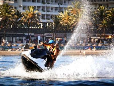 Alquiler de motos de agua en el Puerto de Marbella, Málaga