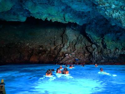 Excursión en barco y snorkel en la Cueva Azul, Mallorca