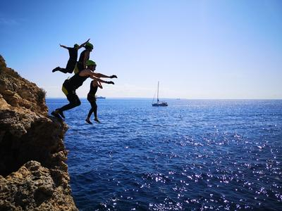 Excursión de Coasteering en Alcudia, Mallorca