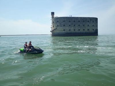 Excursión en moto de agua en Fort Boyard desde la Rochelle