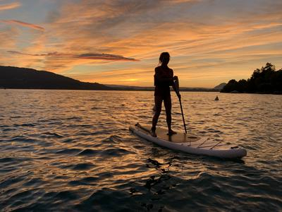 Alquiler de stand up paddle en el lago de Annecy