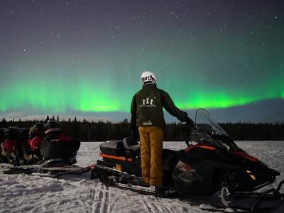 Caza de auroras boreales en trineo desde Rovaniemi