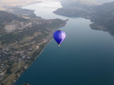 Vuelo en globo sobre el lago de Annecy