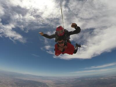 Salto en paracaídas en tándem en Requena, Valencia (4200 m)