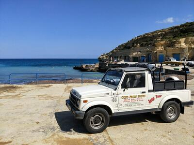 Excursión de un día en jeep con almuerzo y paseo en barco por la isla de Gozo, Malta