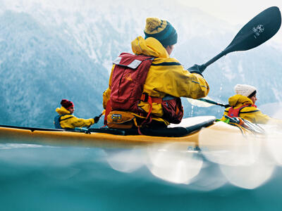Excursión invernal en kayak por el lago de Brienz, Interlaken