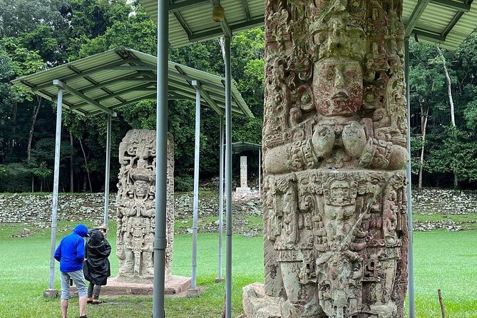 Copán Ruinas Tour + Visita al Macaw Mountain Park en un día desde Copán