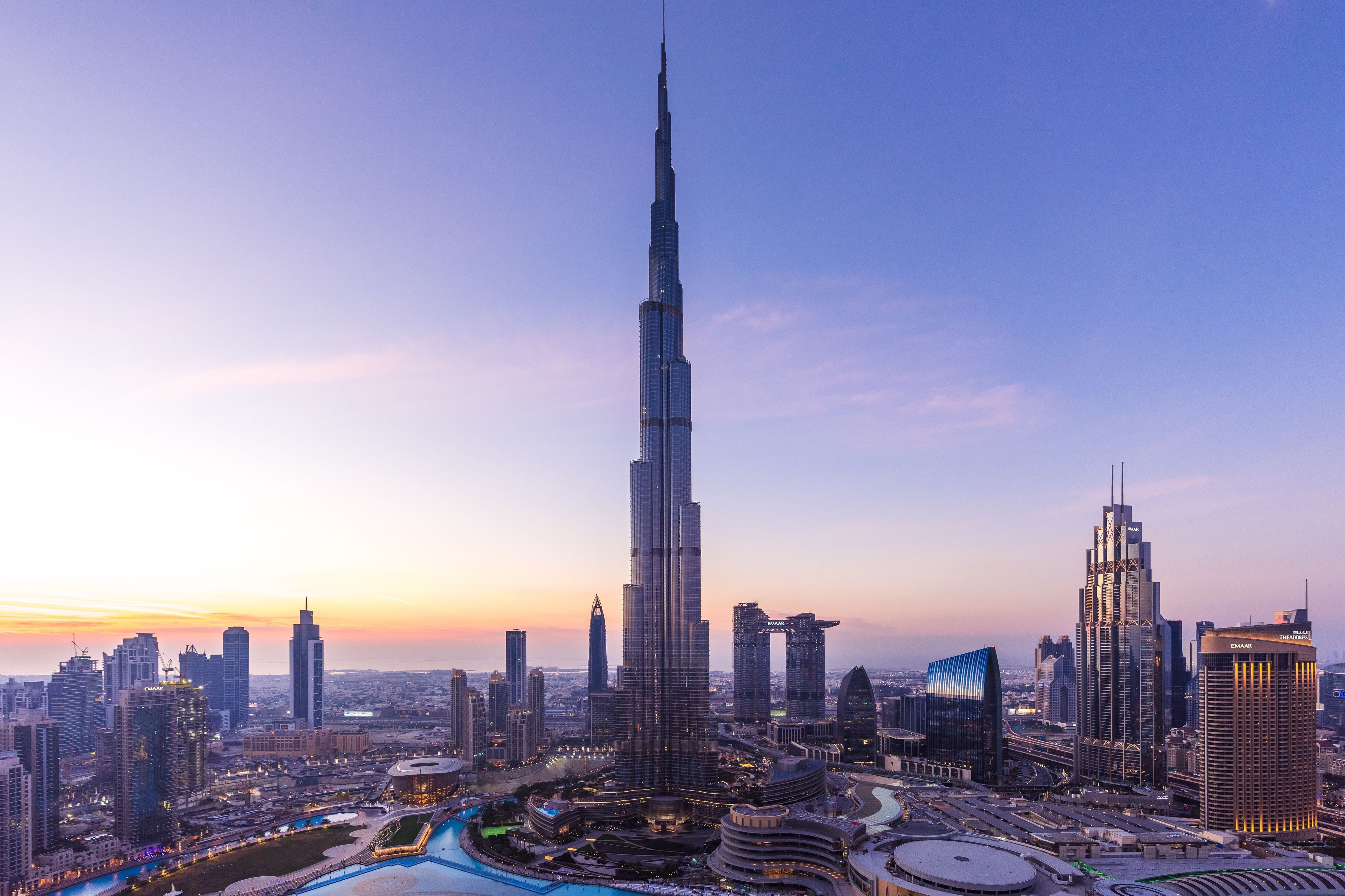 Imagen del tour: Burj Khalifa: En la Cima (Pisos 124 y 125) + Experiencia Sky Views Edge Walk