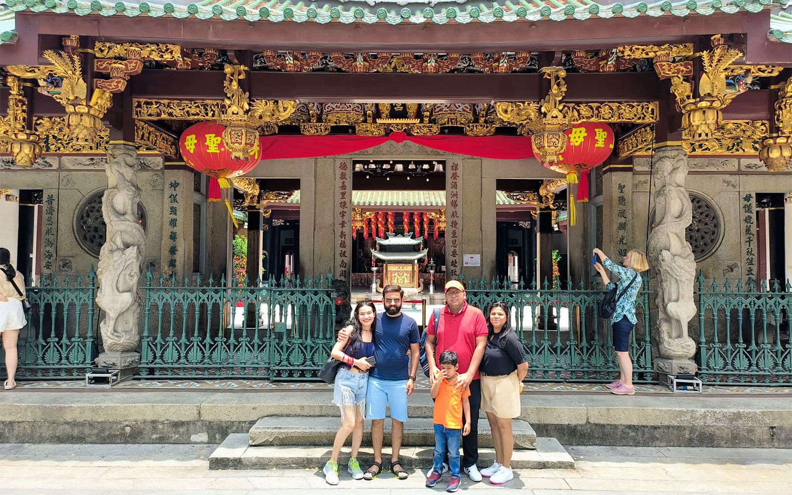 Imagen del tour: Round-Trip Shared Transfers to 7 Singapore Attractions