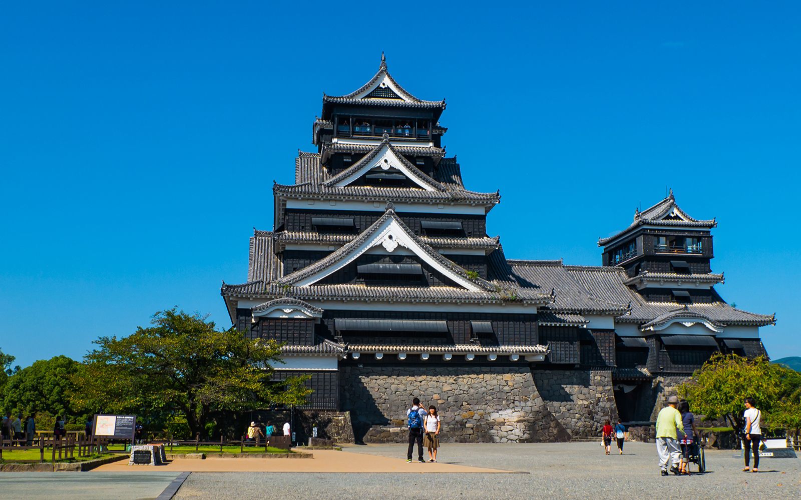 Imagen del tour: 1-Day Guided Tour of Kumamoto Castle, Aso Volcano, & Kurokawa Onsen Kyushu from Fukuoka