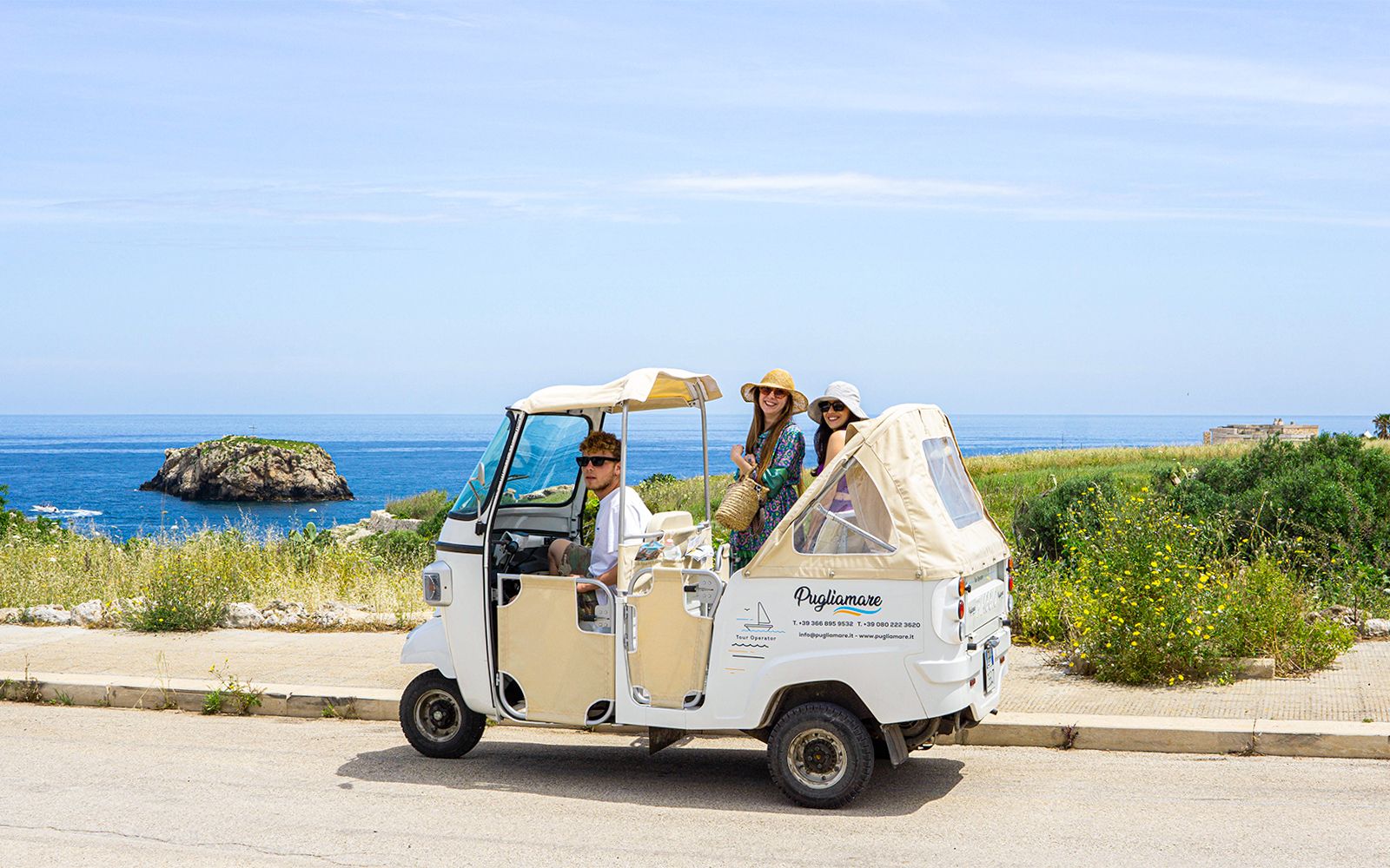 Imagen del tour: Polignano a Mare: tour guiado en tuk tuk con traslados de hotel