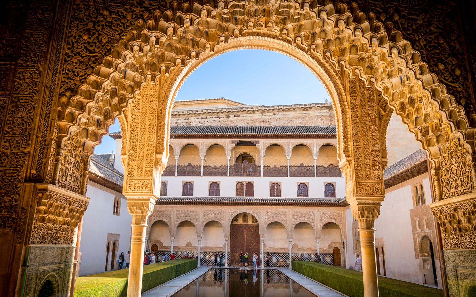 Imagen del tour: Alhambra, Generalife, Alcazaba y Palacios Nazaríes: entradas y tour en grupo reducido