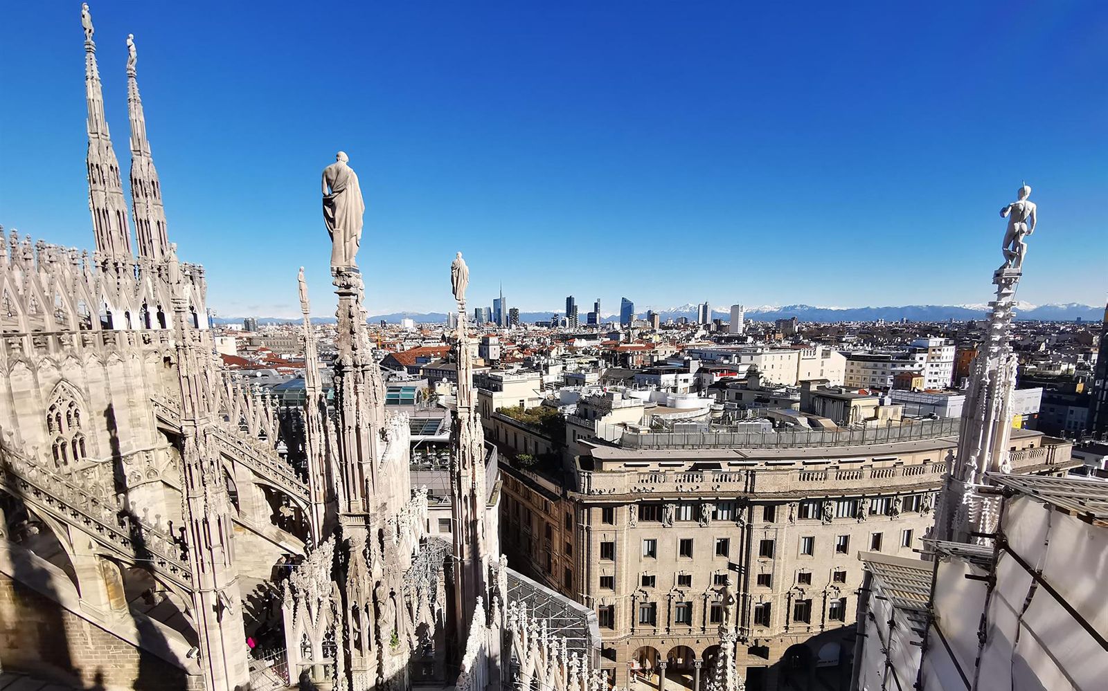 Imagen del tour: Entrada al Duomo de Milán (catedral y azotea) con audioguía