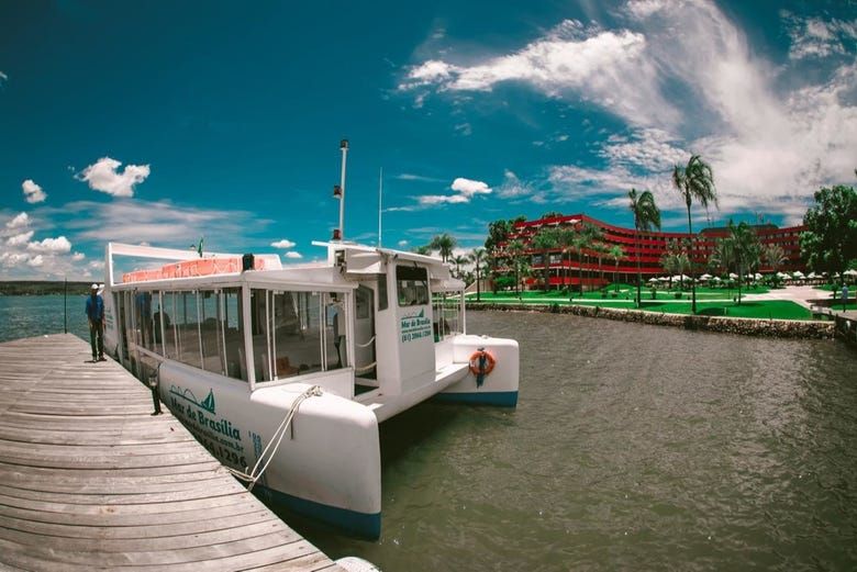 Imagen del tour: Paseo en barco por el lago Paranoá 