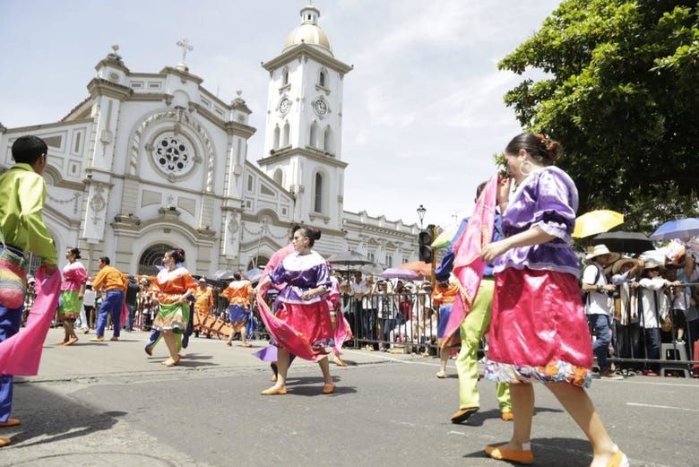 Imagen del tour: Festival folclórico de 2 días en Ibagué