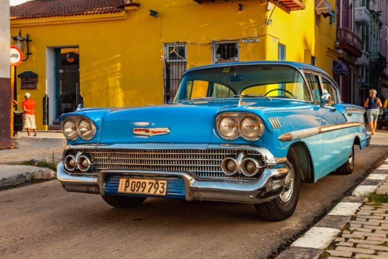 Imagen del tour: Paseo privado en coche clásico por La Habana