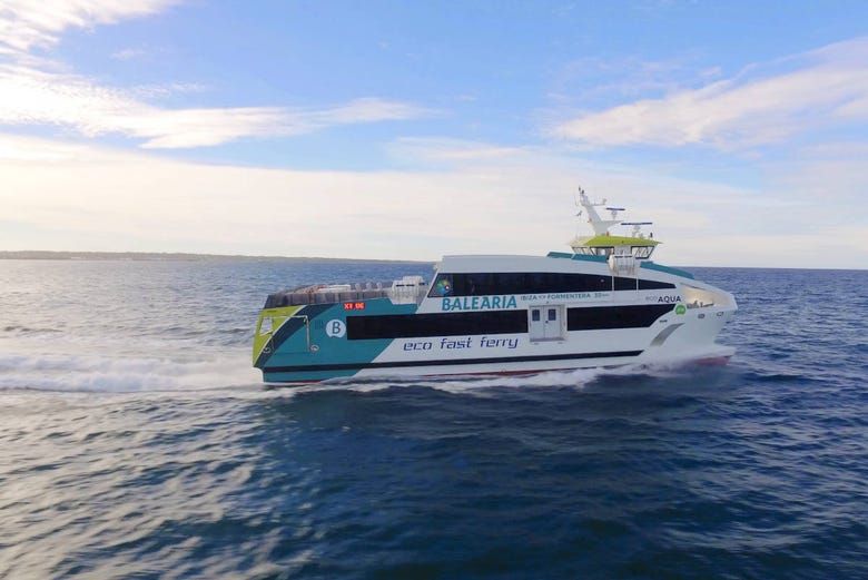 Imagen del tour: Barco a Formentera con Baleària desde Ibiza Ciudad