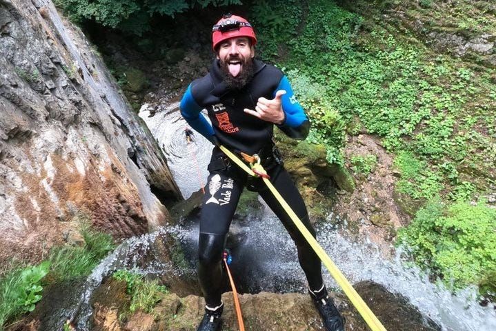 Imagen del tour: Barranquismo en el barranco de Montrondo