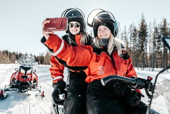 Imagen del tour: Paseo en moto de nieve por Luosto